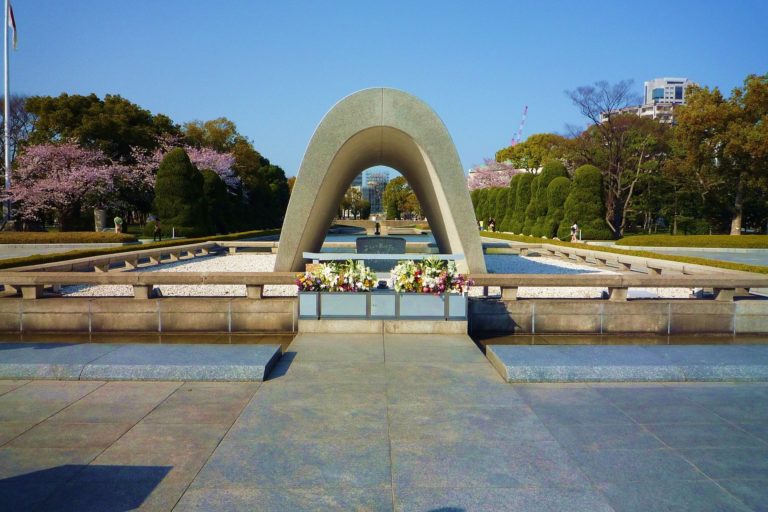 Cénotaphe du Parc de la Paix à Hiroshima